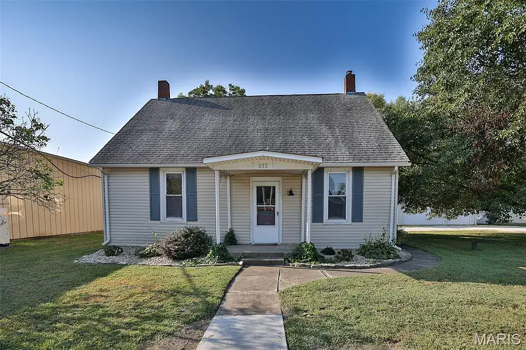 212 W State St in Hamel, photo 1 of 11