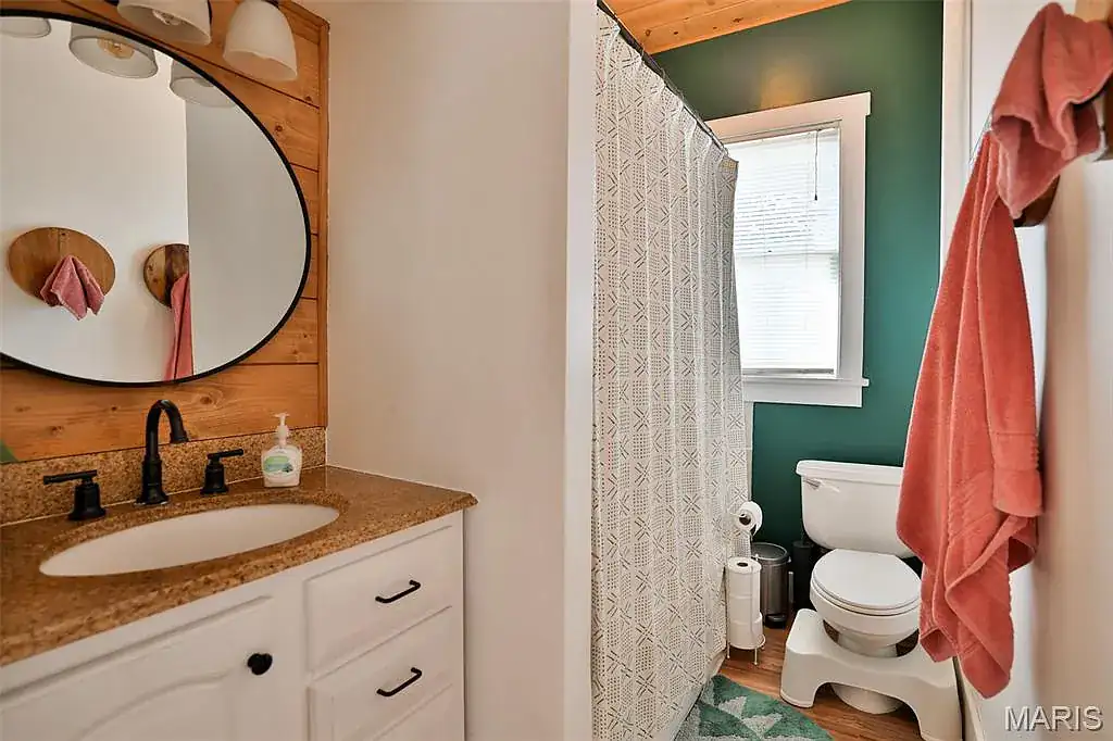 212 W State St in Hamel, photo 6 of 11