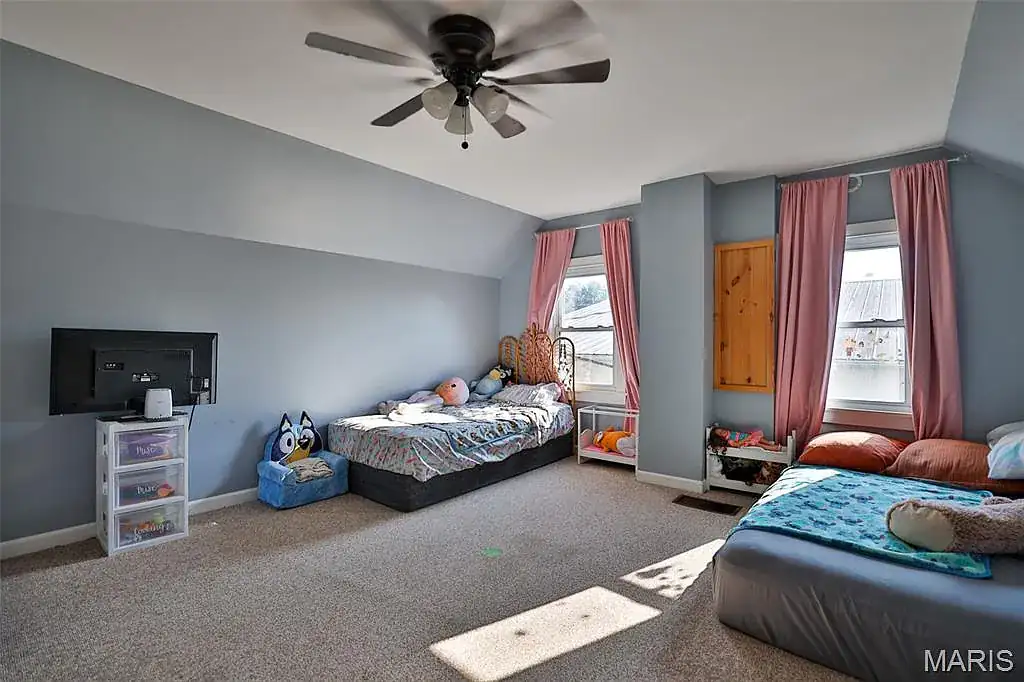 212 W State St in Hamel, photo 7 of 11