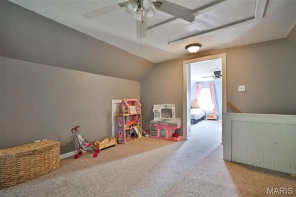 212 W State St in Hamel, photo 8 of 11