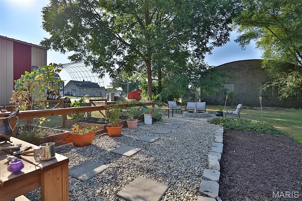 212 W State St in Hamel, photo 10 of 11