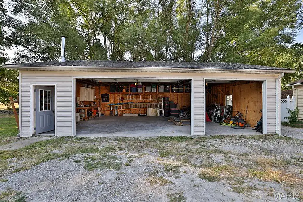212 W State St in Hamel, photo 11 of 11