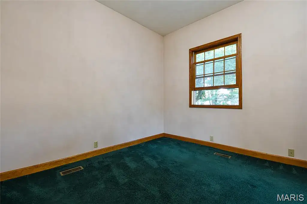 517 N Laurel St in Staunton, photo 14 of 42