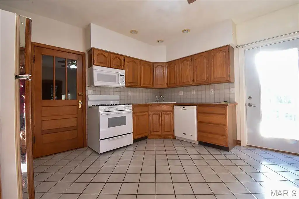517 N Laurel St in Staunton, photo 20 of 42