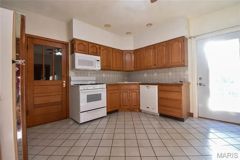 517 N Laurel St in Staunton, photo 21 of 42