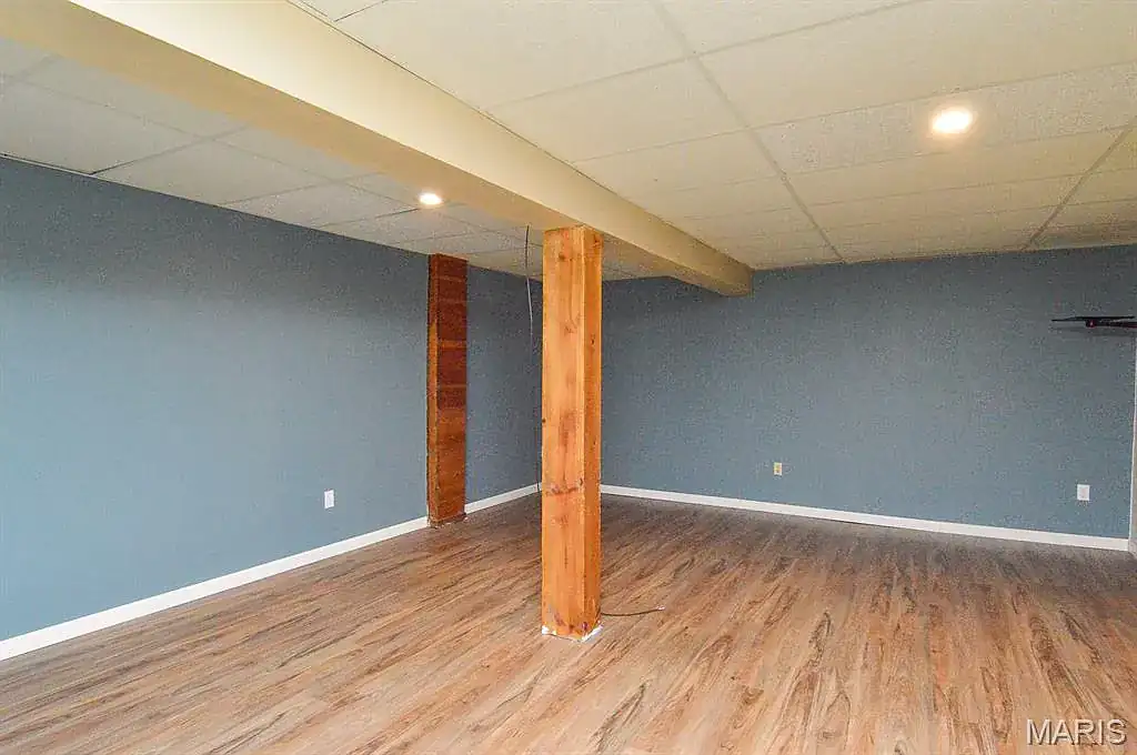 711 Cheshire Rd in Troy, photo 37 of 51