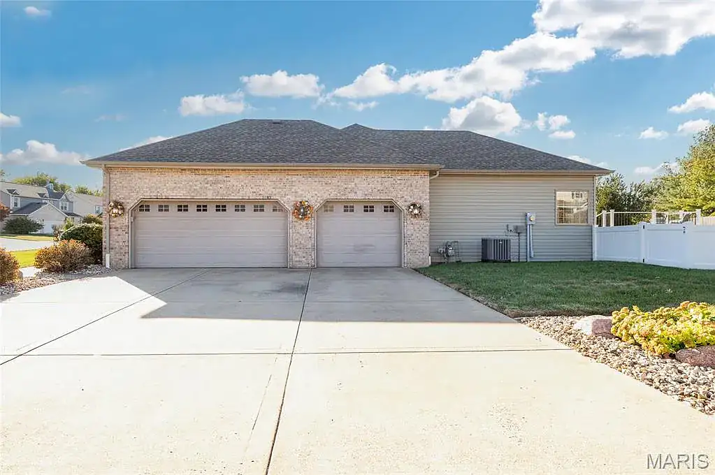 8037 Austin Dr in Troy, photo 2 of 45
