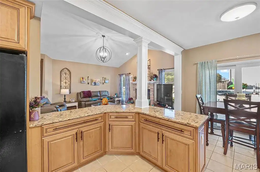 8037 Austin Dr in Troy, photo 9 of 45