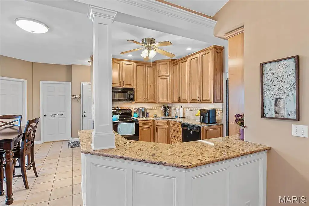 8037 Austin Dr in Troy, photo 10 of 45