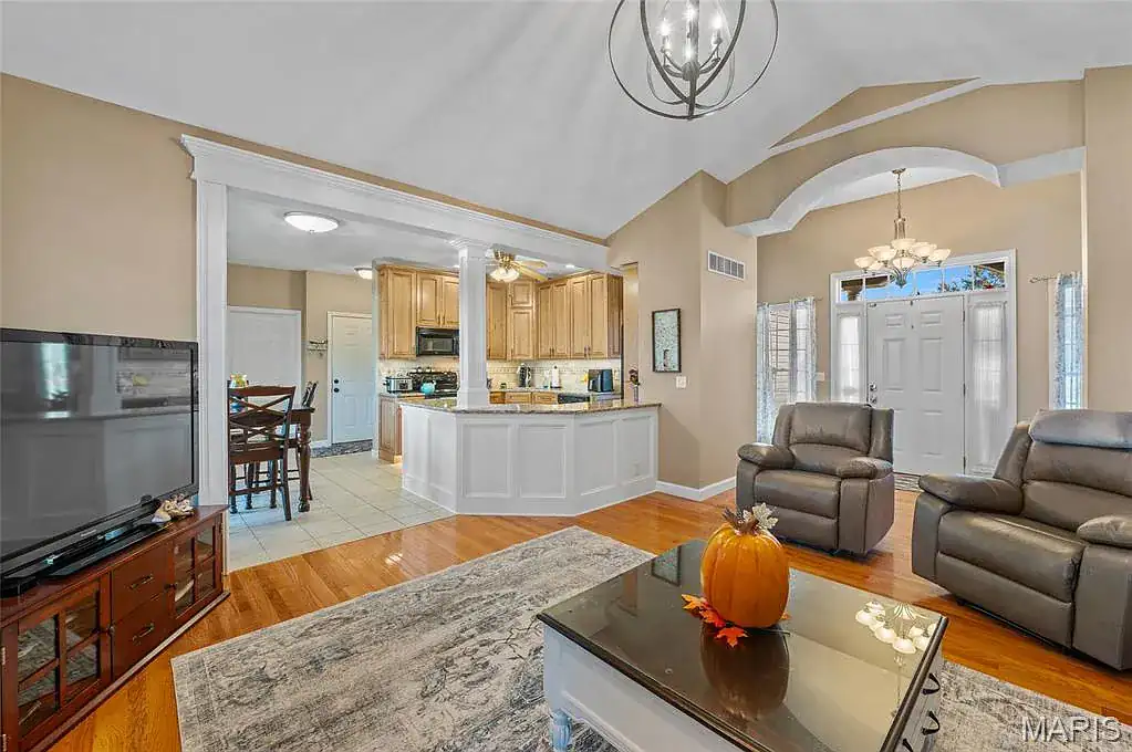 8037 Austin Dr in Troy, photo 13 of 45