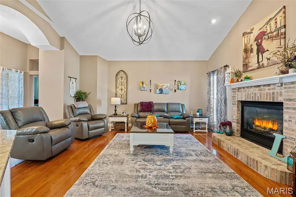 8037 Austin Dr in Troy, photo 14 of 45