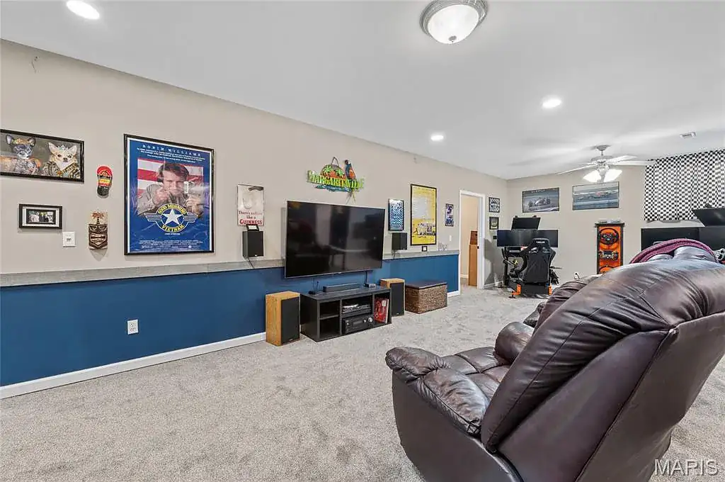 8037 Austin Dr in Troy, photo 29 of 45